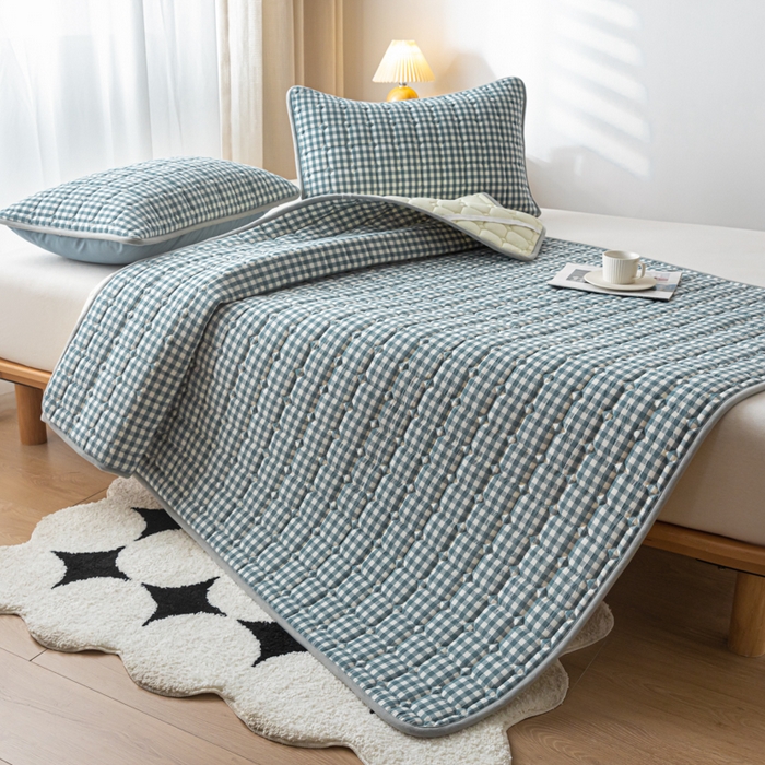 91家纺网 家纺一手货源 找家纺 鑫钰 2024水洗棉床护垫-简格 简格-蓝小格