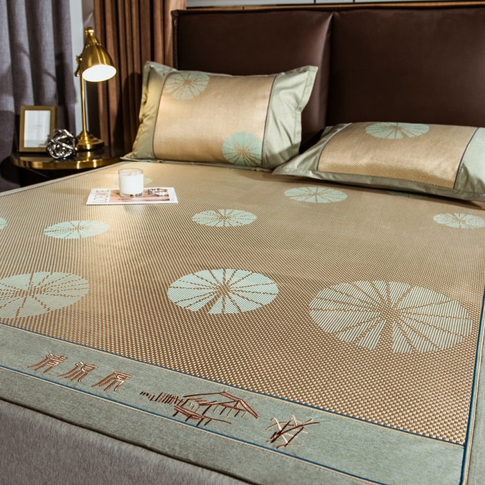 91家纺网 家纺一手货源 找家纺 全季家居 2024新款加厚加密宽边刺绣提花冰藤凉席 扇叶-娇黄（床席款）