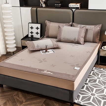 91家纺网 家纺一手货源 找家纺 青雅席业 2025年新款春夏3D复合冰藤养生席 四叶草-香槟