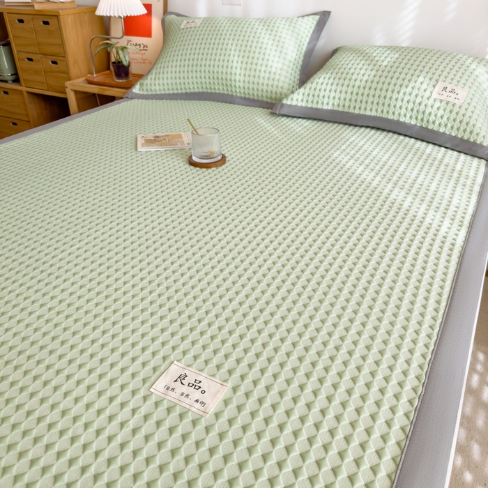 91家纺网 家纺一手货源 找家纺 丝羽坊 2025新款PE凉感450克A类华夫格冰豆豆软凉席-平铺款 冰豆豆-绿