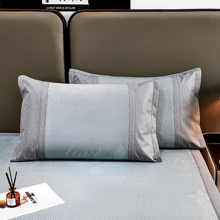 91家纺网 家纺一手货源 找家纺 青雅席业 2025年新款春夏3D复合冰藤养生席 四叶草-绿