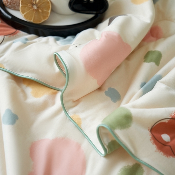 91家纺网 家纺一手货源 找家纺 米菲 A类生态锦棉牛奶针织棉大豆夏被（四季款） 缤纷小熊