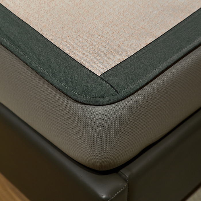 91家纺网 家纺一手货源 找家纺 全季家居 2024新款纯色英文刺绣肌理纹冰丝凉席 浅黄色（床笠款）