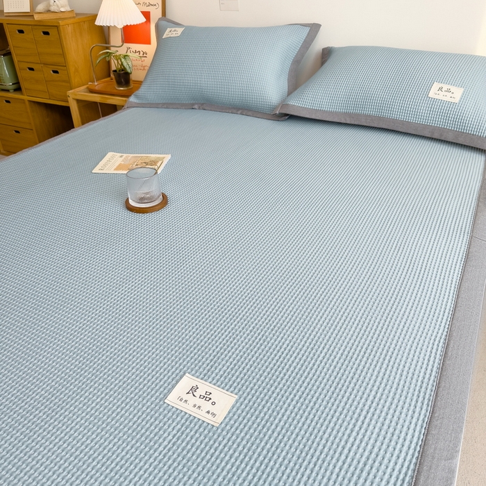 91家纺网 家纺一手货源 找家纺 丝羽坊 2025新款PE凉感450克A类华夫格冰豆豆软凉席-平铺款 华夫格-蓝