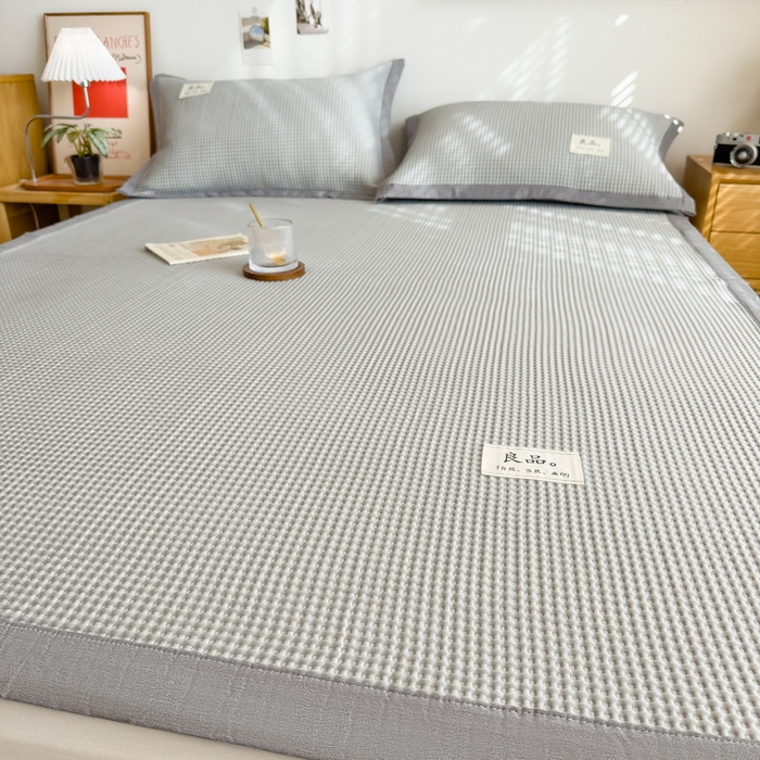 91家纺网 家纺一手货源 找家纺 丝羽坊 2025新款PE凉感450克A类华夫格冰豆豆软凉席-平铺款 华夫格-灰