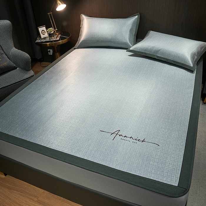 91家纺网 家纺一手货源 找家纺 全季家居 2024新款纯色英文刺绣肌理纹冰丝凉席 珊瑚灰（床笠款）