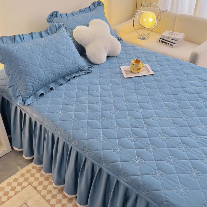 91家纺网 家纺一手货源 找家纺 情煊家纺 2024新款全棉亲肤夹棉纯色床裙 灰蓝