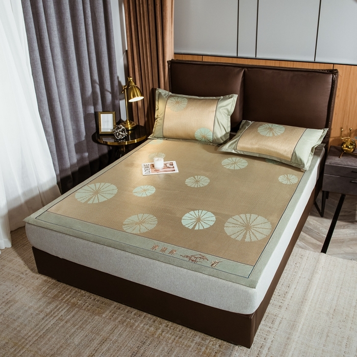 91家纺网 家纺一手货源 找家纺 全季家居 2024新款加厚加密宽边刺绣提花冰藤凉席 团扇-娇黄（床席款）