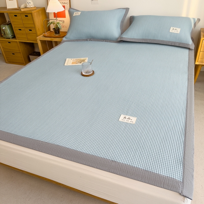 91家纺网 家纺一手货源 找家纺 丝羽坊 2025新款PE凉感450克A类华夫格冰豆豆软凉席-平铺款 华夫格-蓝