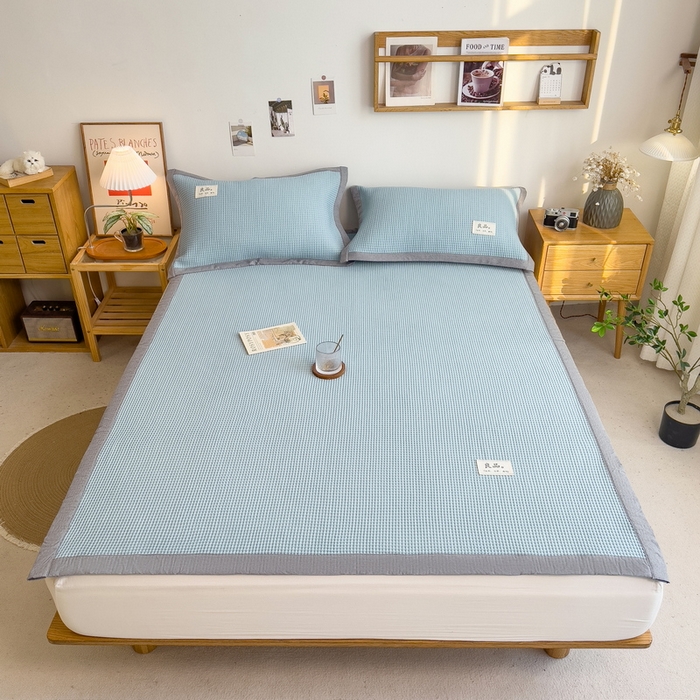 91家纺网 家纺一手货源 找家纺 丝羽坊 2025新款PE凉感450克A类华夫格冰豆豆软凉席-平铺款 华夫格-蓝