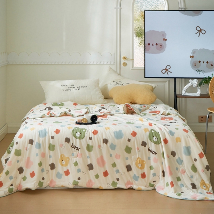 91家纺网 家纺一手货源 找家纺 米菲 A类生态锦棉牛奶针织棉大豆夏被（四季款） 缤纷小熊