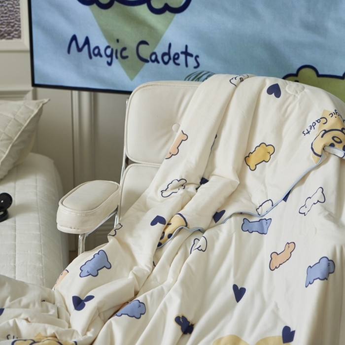 91家纺网 家纺一手货源 找家纺 米菲 A类生态锦棉牛奶针织棉大豆夏被（四季款） 多般安狗