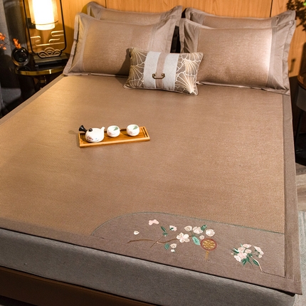 91家纺网 家纺一手货源 找家纺 全季家居 2024新款加厚5A抗菌绣花古风系列冰藤席 兰亭序-浅咖