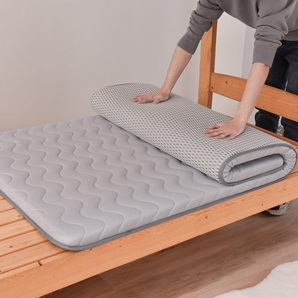 91家纺网 家纺一手货源 找家纺 亿丁点床垫 2024新款A类牛奶丝护脊乳胶床垫 单边牛奶丝乳胶灰