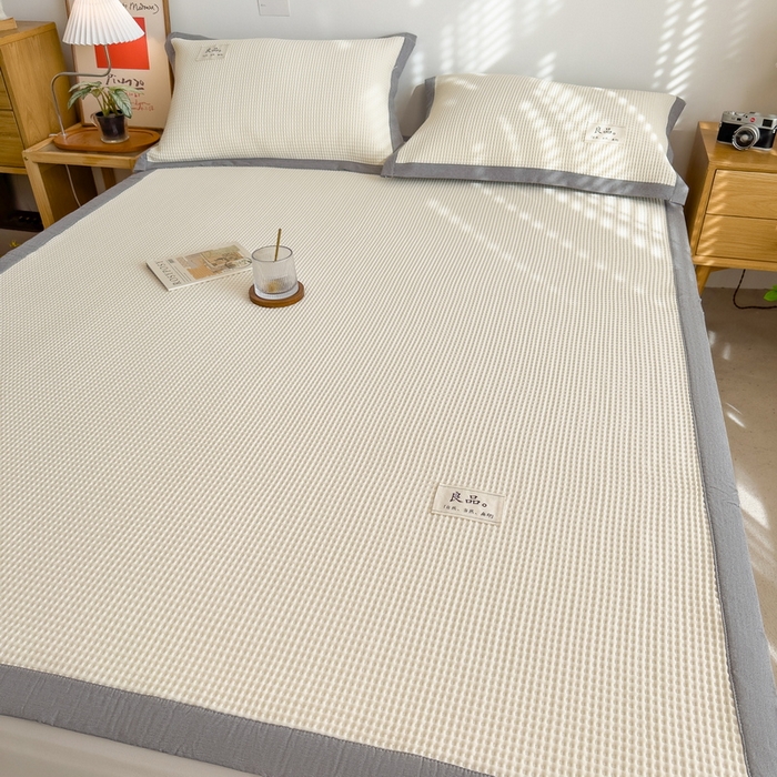 91家纺网 家纺一手货源 找家纺 丝羽坊 2025新款PE凉感450克A类华夫格冰豆豆软凉席-平铺款 华夫格-奶白