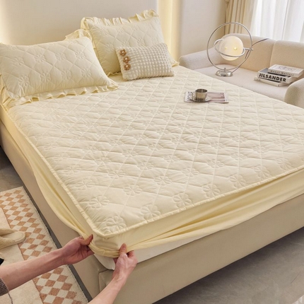 情煊家纺 2024新款全棉亲肤夹棉纯色床笠 奶白