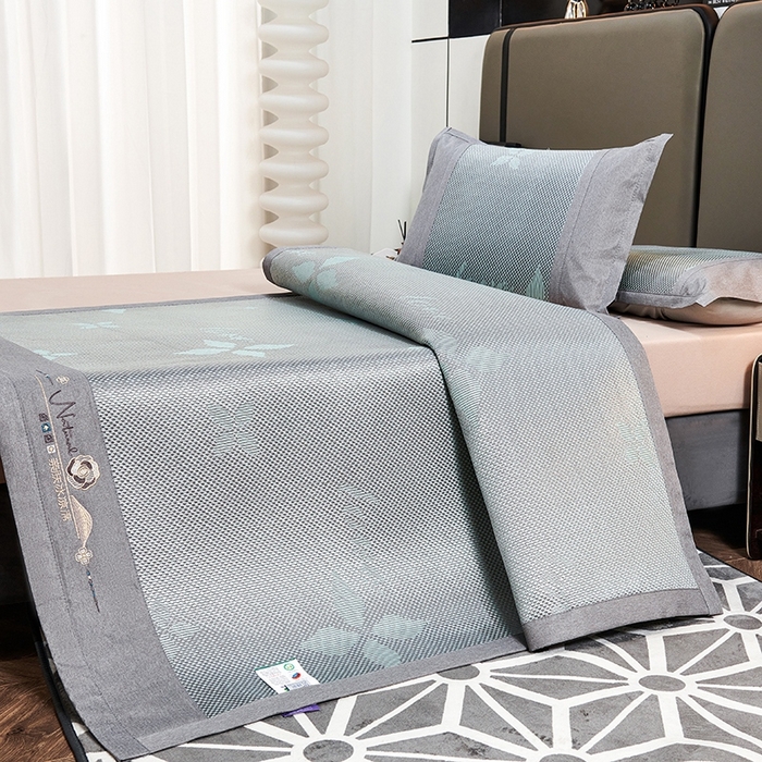 91家纺网 家纺一手货源 找家纺 青雅席业 2025年新款春夏3D复合冰藤养生席 四叶草-绿