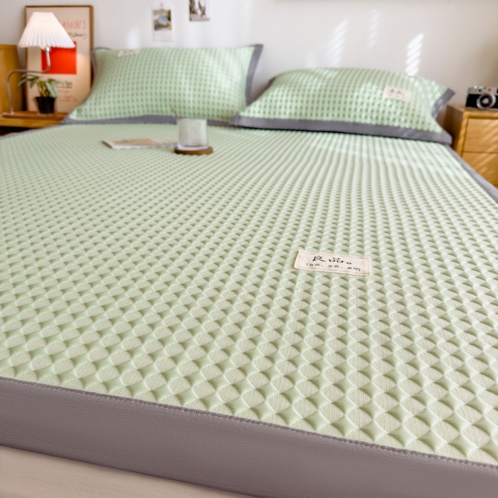 91家纺网 家纺一手货源 找家纺 丝羽坊 2025新款PE凉感450克A类华夫格冰豆豆软凉席-平铺款 冰豆豆-绿