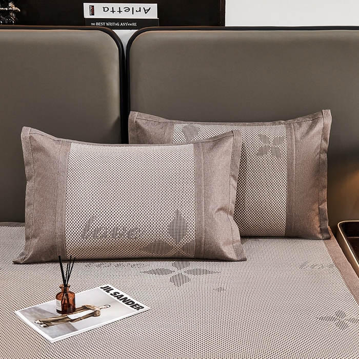 91家纺网 家纺一手货源 找家纺 青雅席业 2025年新款春夏3D复合冰藤养生席 四叶草-香槟