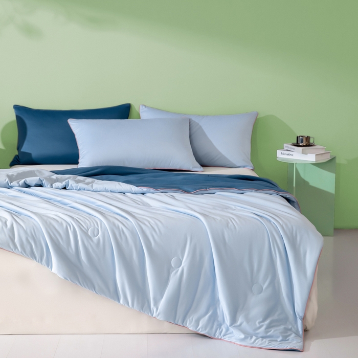 91家纺网 家纺一手货源 找家纺 吾诺家居 2024新款针织棉双拼色大豆夏被 浅兰-宝蓝