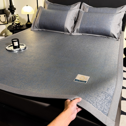 91家纺网 家纺一手货源 找家纺 全季家居 2024新款5A抗菌纯色现代肌理纹冰藤席 墨蓝