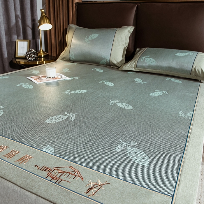 91家纺网 家纺一手货源 找家纺 全季家居 2024新款加厚加密宽边刺绣提花冰藤凉席 秋叶-水绿（床席款）