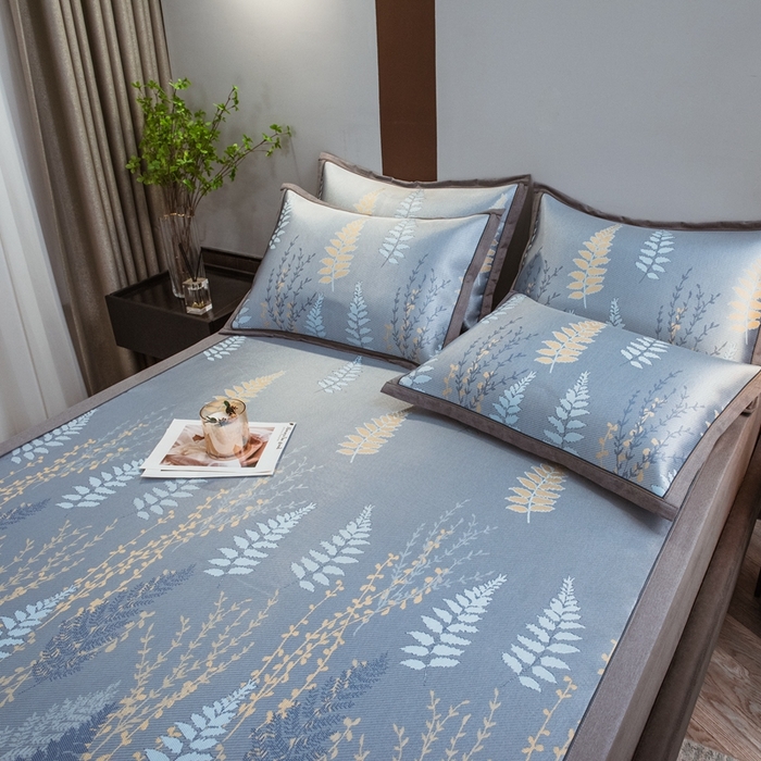 91家纺网 家纺一手货源 找家纺 全季家居 2024新款900D高精密三色纬提花冰丝凉席 陌上草熏（床席款）