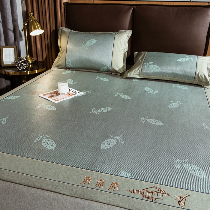 91家纺网 家纺一手货源 找家纺 全季家居 2024新款加厚加密宽边刺绣提花冰藤凉席 秋叶-水绿（床席款）
