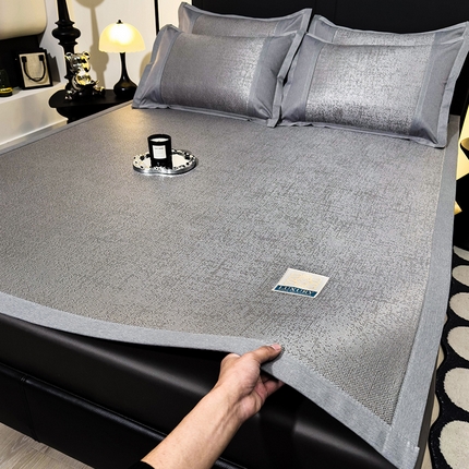 91家纺网 家纺一手货源 找家纺 全季家居 2024新款5A抗菌纯色现代肌理纹冰藤席 浅灰