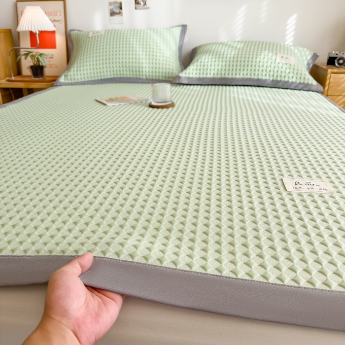 91家纺网 家纺一手货源 找家纺 丝羽坊 2025新款PE凉感450克A类华夫格冰豆豆软凉席-平铺款 冰豆豆-绿