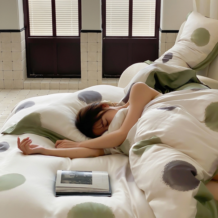 91家纺网 家纺一手货源 找家纺 优悦 2024新款天丝印花四件套 波普时尚-白