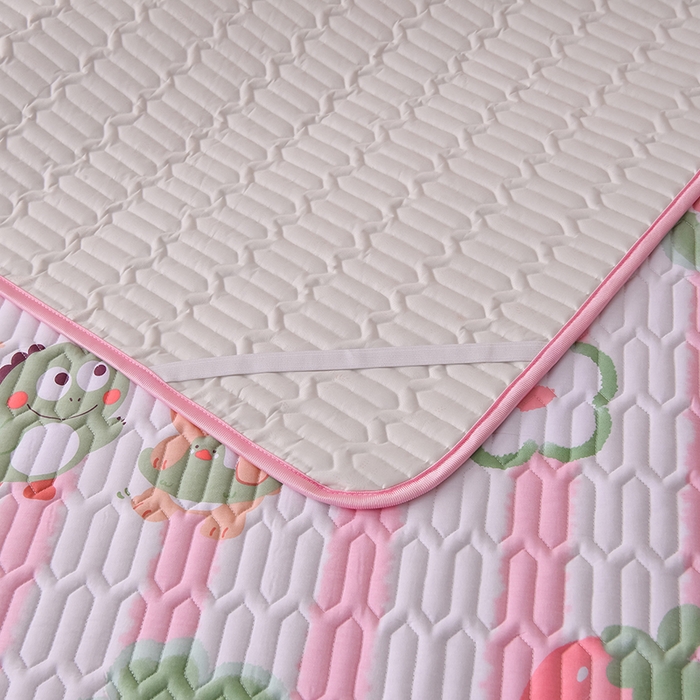 91家纺网 家纺一手货源 找家纺 床笠人家 2025新款全棉夹棉防水床垫 亲密伙伴