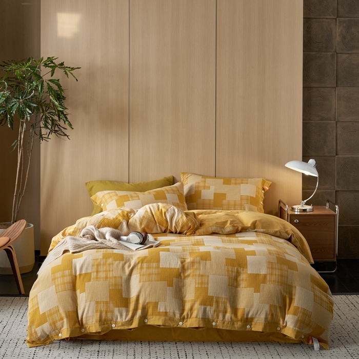 91家纺网 家纺一手货源 找家纺 安莱生活 2024年新品双层纱拼布田园纽扣款四件套 拼布田园纽扣款-姜黄