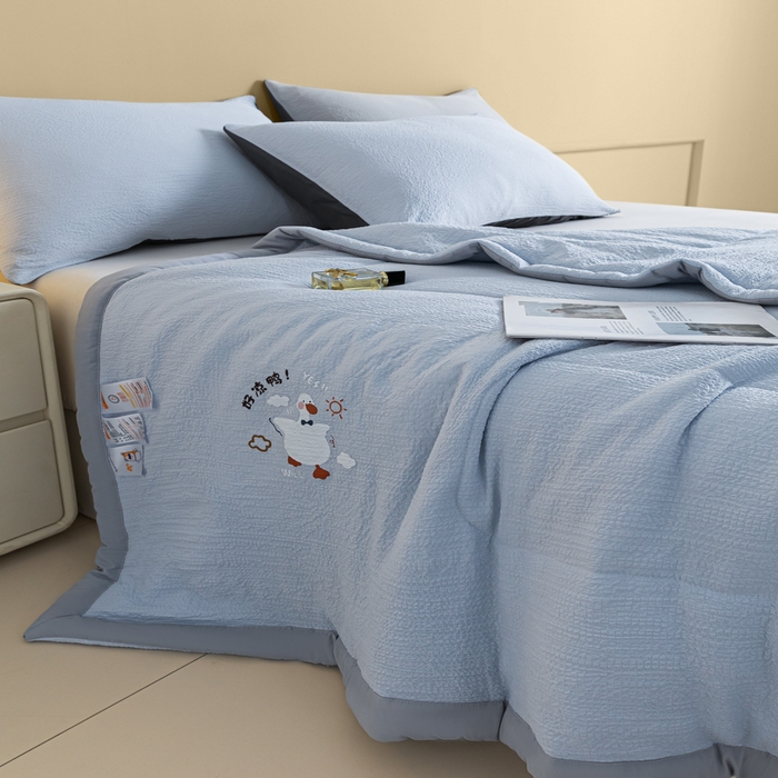 91家纺网 家纺一手货源 找家纺 梦初语 2024新款超柔泡泡棉夏被 蓝色