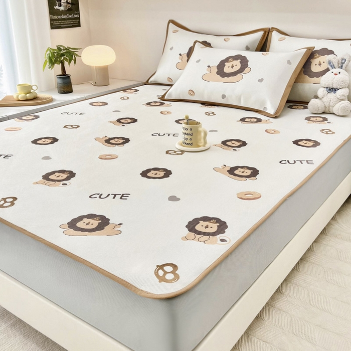 91家纺网 家纺一手货源 找家纺 全季家居 2024新款5A抗菌小清新数码印花冰藤席 小狮子（床笠款）