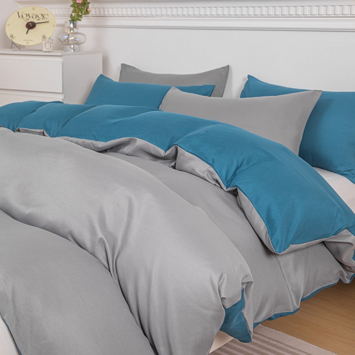 91家纺网 家纺一手货源 找家纺 莎臣豹 2025新款水洗棉磨毛纯色双拼简约风撞色四件套 浅灰爱上宝蓝