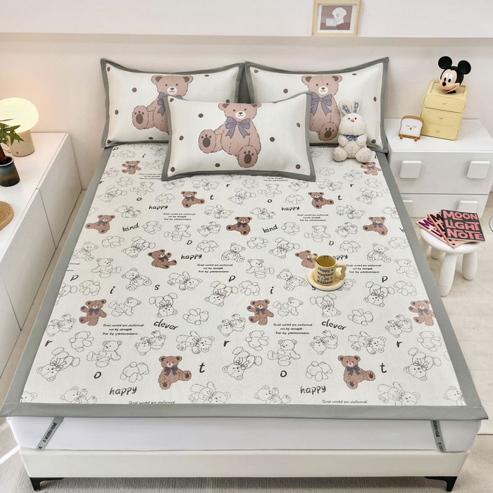 91家纺网 家纺一手货源 找家纺 全季家居 2024新款5A抗菌小清新数码印花冰藤席 快乐小熊（床席款）