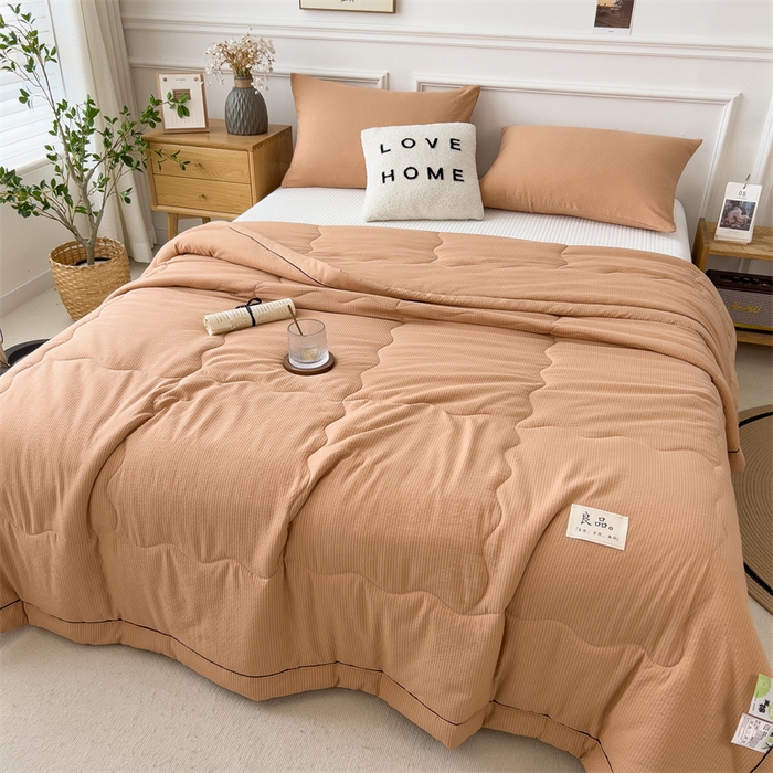 91家纺网 家纺一手货源 找家纺 丝幔家纺 2025新款A类泡泡纱镶边款夏被 卡其