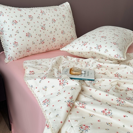 青螺家纺 2024喷汽133全棉小花边大豆夏凉被四件套卡通清新小碎花纯棉空调被  曦梦 