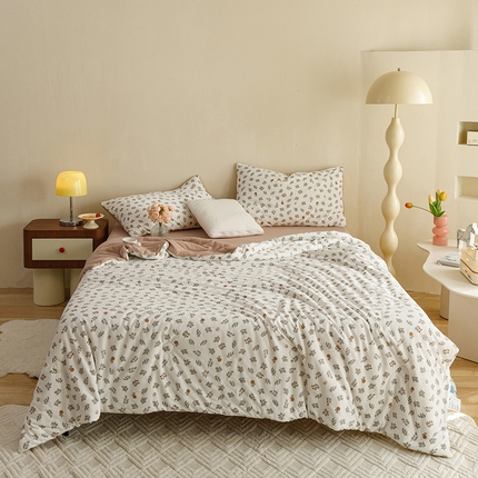 91家纺网 家纺一手货源 找家纺 米洛贝伊 2024新款高密针织棉3A冰雪棉夏被-糯糯云眠 森草