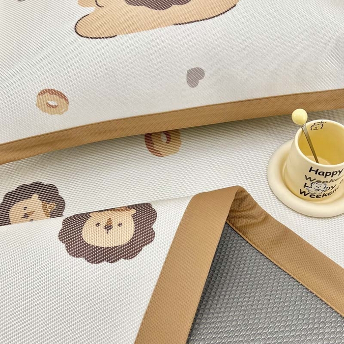 91家纺网 家纺一手货源 找家纺 全季家居 2024新款5A抗菌小清新数码印花冰藤席 小狮子（床席款）