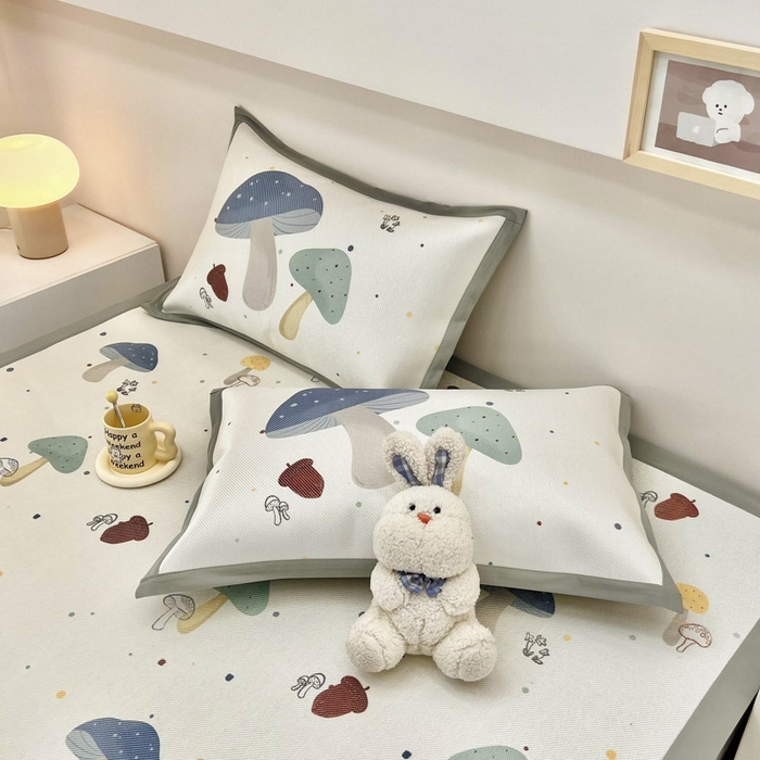 91家纺网 家纺一手货源 找家纺 全季家居 2024新款5A抗菌小清新数码印花冰藤席 蘑菇世界（床席款）