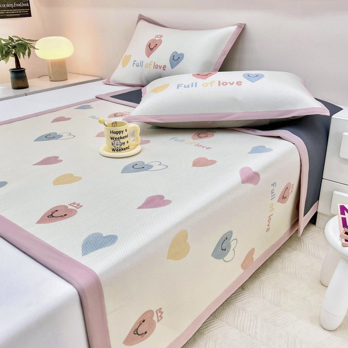 91家纺网 家纺一手货源 找家纺 全季家居 2024新款5A抗菌小清新数码印花冰藤席 彩色爱心（床席款）