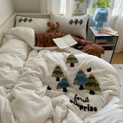 91家纺网 家纺一手货源 找家纺 （总）花伞家居 2024新款小清新毛巾绣水洗棉四件套