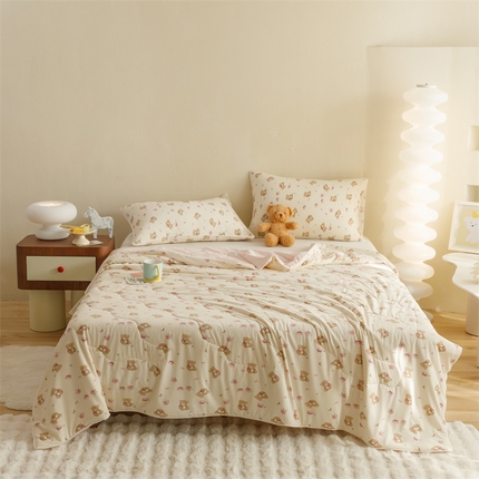 91家纺网 家纺一手货源 找家纺 有货 2024新款中北欧风锦氨凉感被 玫瑰熊