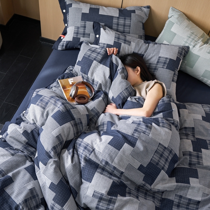 91家纺网 家纺一手货源 找家纺 安莱生活 2024年新品双层纱拼布田园纽扣款四件套 拼布田园纽扣款-藏青