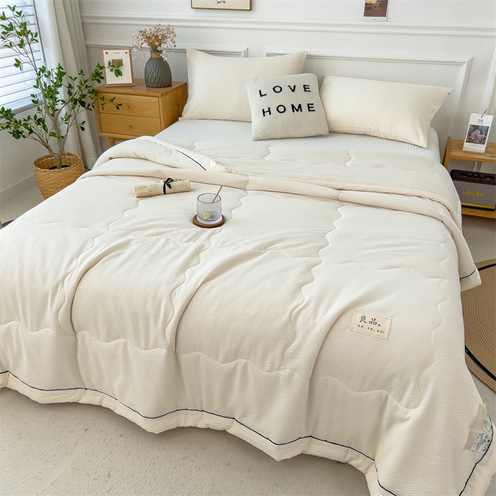 91家纺网 家纺一手货源 找家纺 丝幔家纺 2025新款A类泡泡纱镶边款夏被 珍珠白