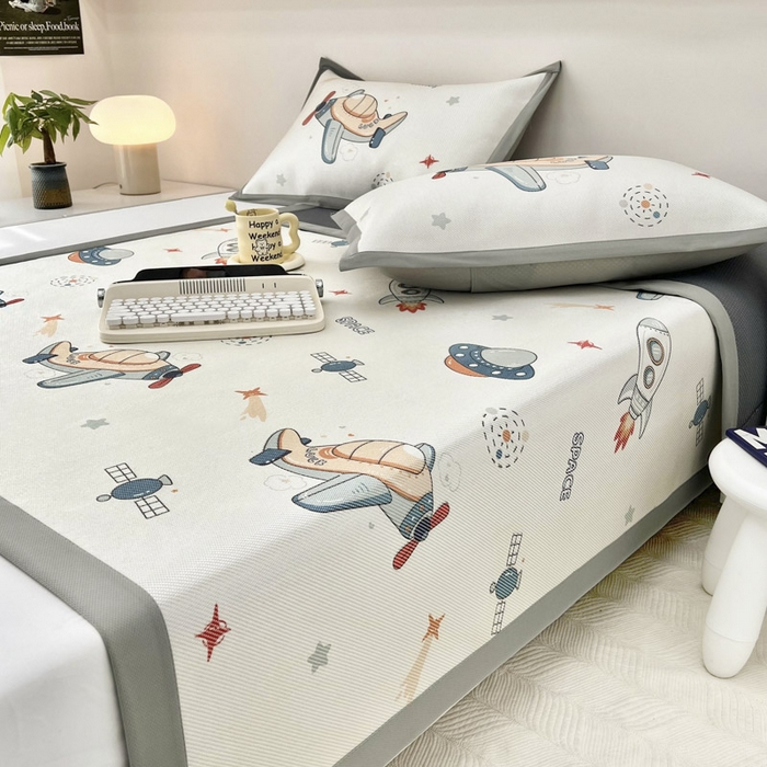 91家纺网 家纺一手货源 找家纺 全季家居 2024新款5A抗菌小清新数码印花冰藤席 宇宙飞船（床席款）