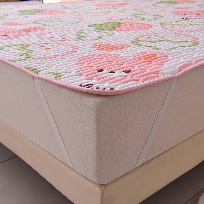 91家纺网 家纺一手货源 找家纺 床笠人家 2025新款全棉夹棉防水床垫 草莓兔