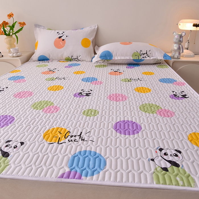 91家纺网 家纺一手货源 找家纺 床笠人家 2025新款全棉夹棉防水床垫 波点熊猫